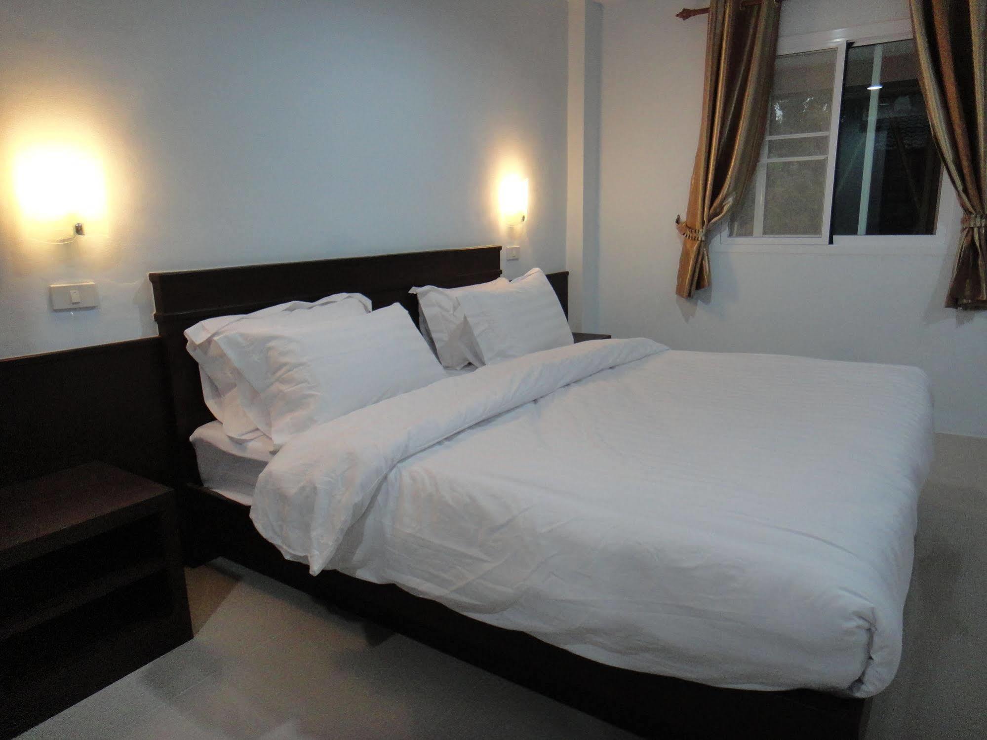 Prajak Inn Udon Thani Eksteriør billede