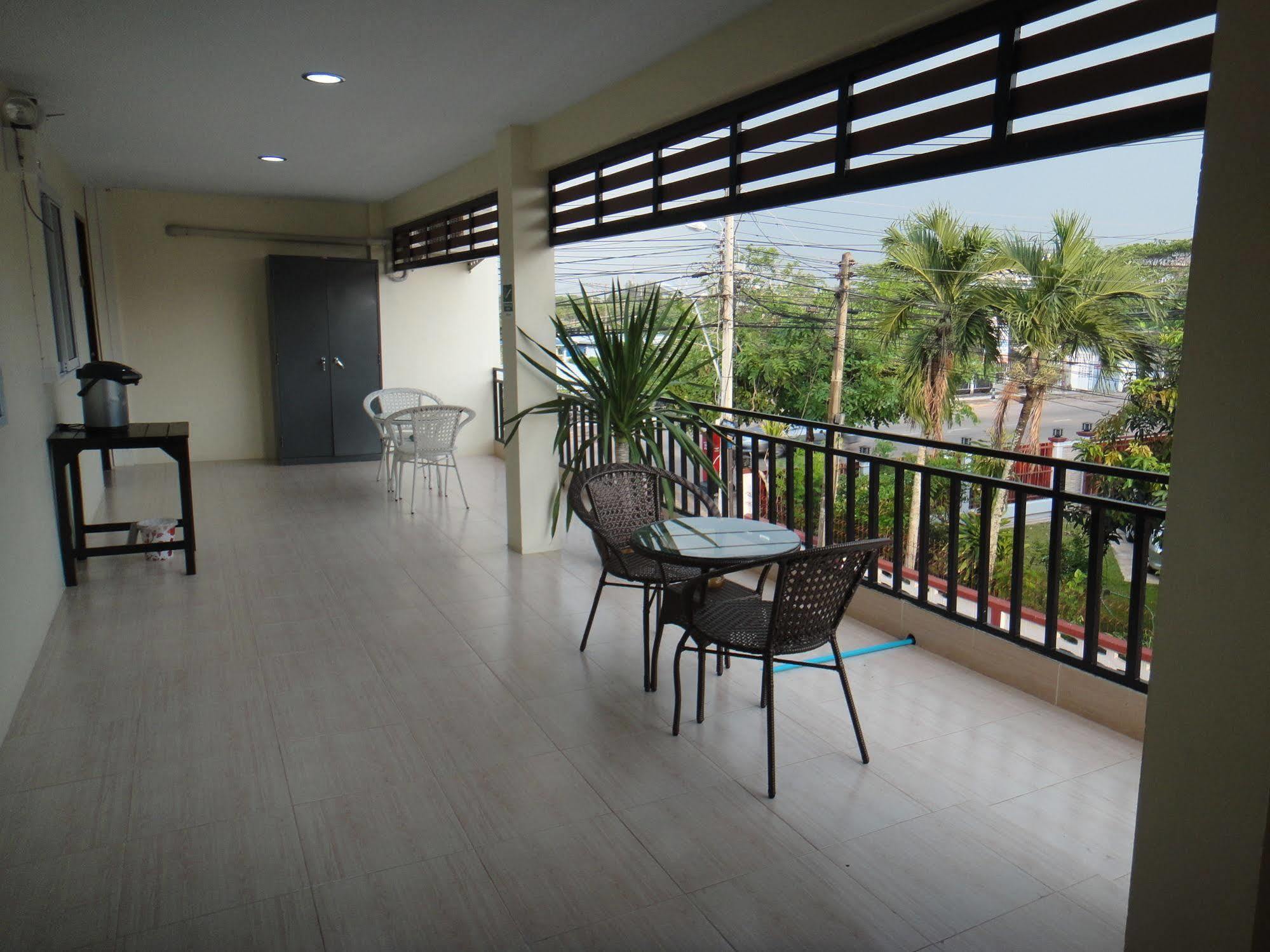 Prajak Inn Udon Thani Eksteriør billede